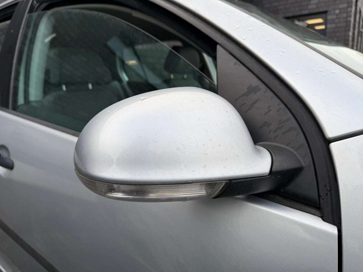 VW Golf 5 original Au&szlig;enspiegel rechts elektr verstellbar LA7W Reflexsilber BJ04